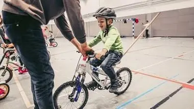 Huis van het kind Kordia Workshop 'Kijk ik fiets' Leren fietsen op 2 wielen: kinderspel! 1