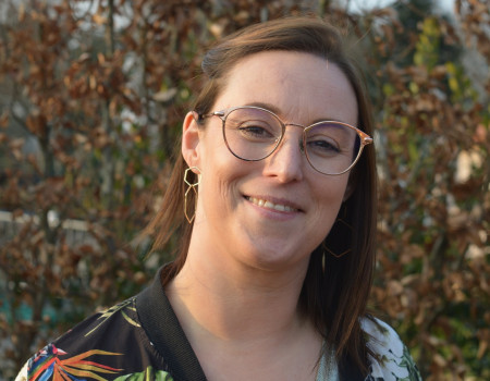 Sofie Coppers - is onze programmacoördinator Gezinsbeleid en zorgt ervoor dat alles op wieltjes loopt.
