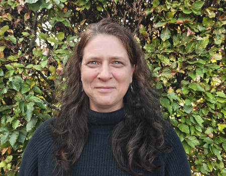 Linda Puttenaers -  is onze stafmedewerker groeiplekken. Ze geeft mee vorm aan groei en verandering op vindplaatsen.